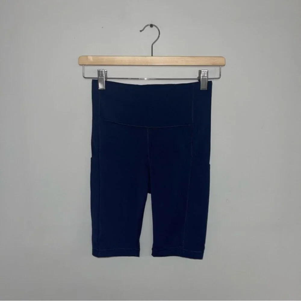 Athleta Shorts Women's Size Extra Small‎ Navy Ultimate Stash Pocket 9